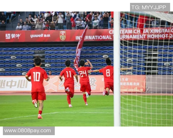 千驰足球引领新时代足球潮流助力青少年成长与发展 千驰足球引领新时代足球潮流助力青少年成长与发展