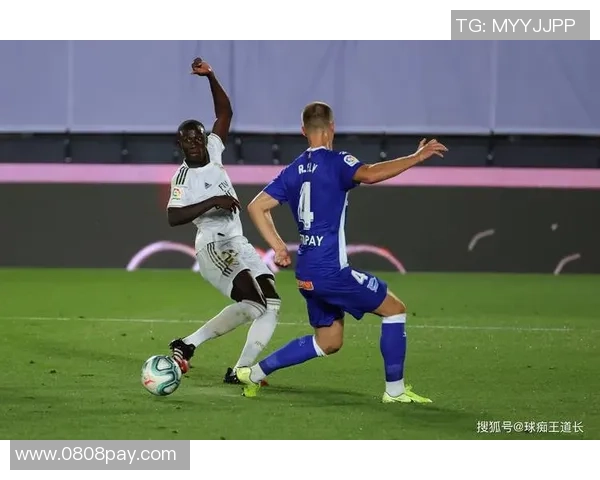 提升业余足球水平的实用技巧与推荐赛事分析分享