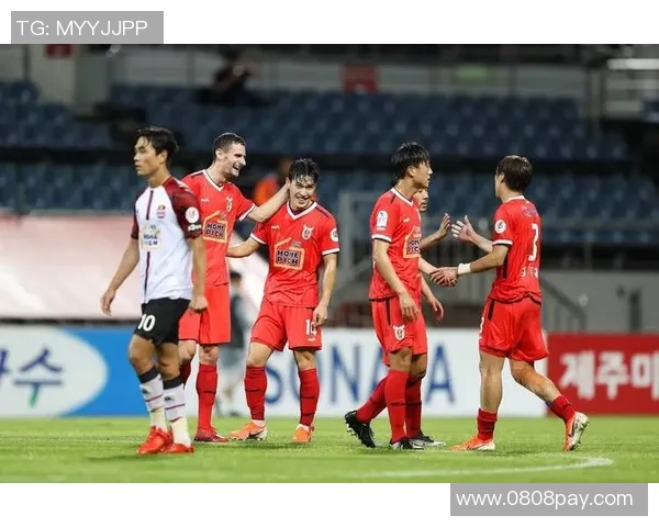 足球争冠之路各队争锋激烈谁能笑到最后揭晓赛季悬念