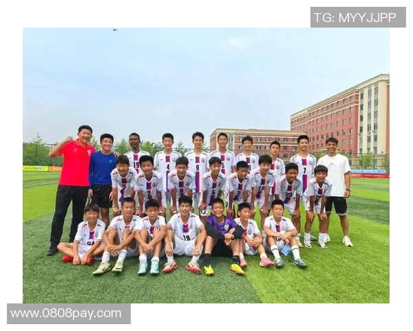 足球美育在青少年成长中的重要性与实践探索 足球美育在青少年成长中的重要性与实践探索